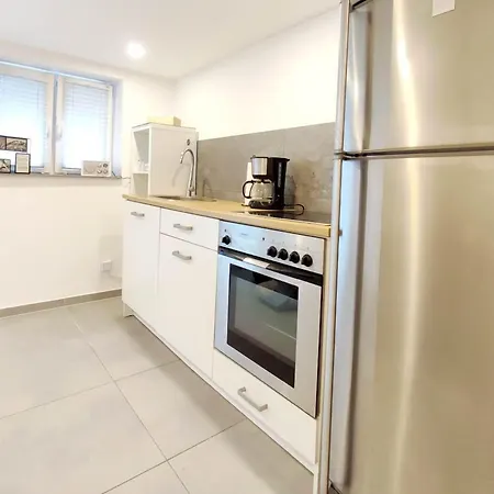 Flair-apartments 'salz & Flair' Kurstadt-appartment, 450 M Bahnhof, Fuer Urlaub Oder Geschaeftsreise, Innenstadtnah, Separater Eingang, 24 Std Check-in,wlan, 55 Zoll-fernseher, Streaming, Kueche, Regendusche, Doppelbett, Schlafsofa *