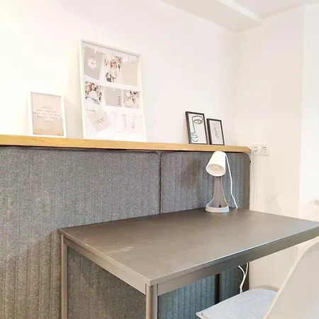 Flair-apartments 'salz & Flair' Kurstadt-appartment, 450 M Bahnhof, Fuer Urlaub Oder Geschaeftsreise, Innenstadtnah, Separater Eingang, 24 Std Check-in,wlan, 55 Zoll-fernseher, Streaming, Kueche, Regendusche, Doppelbett, Schlafsofa شقة *